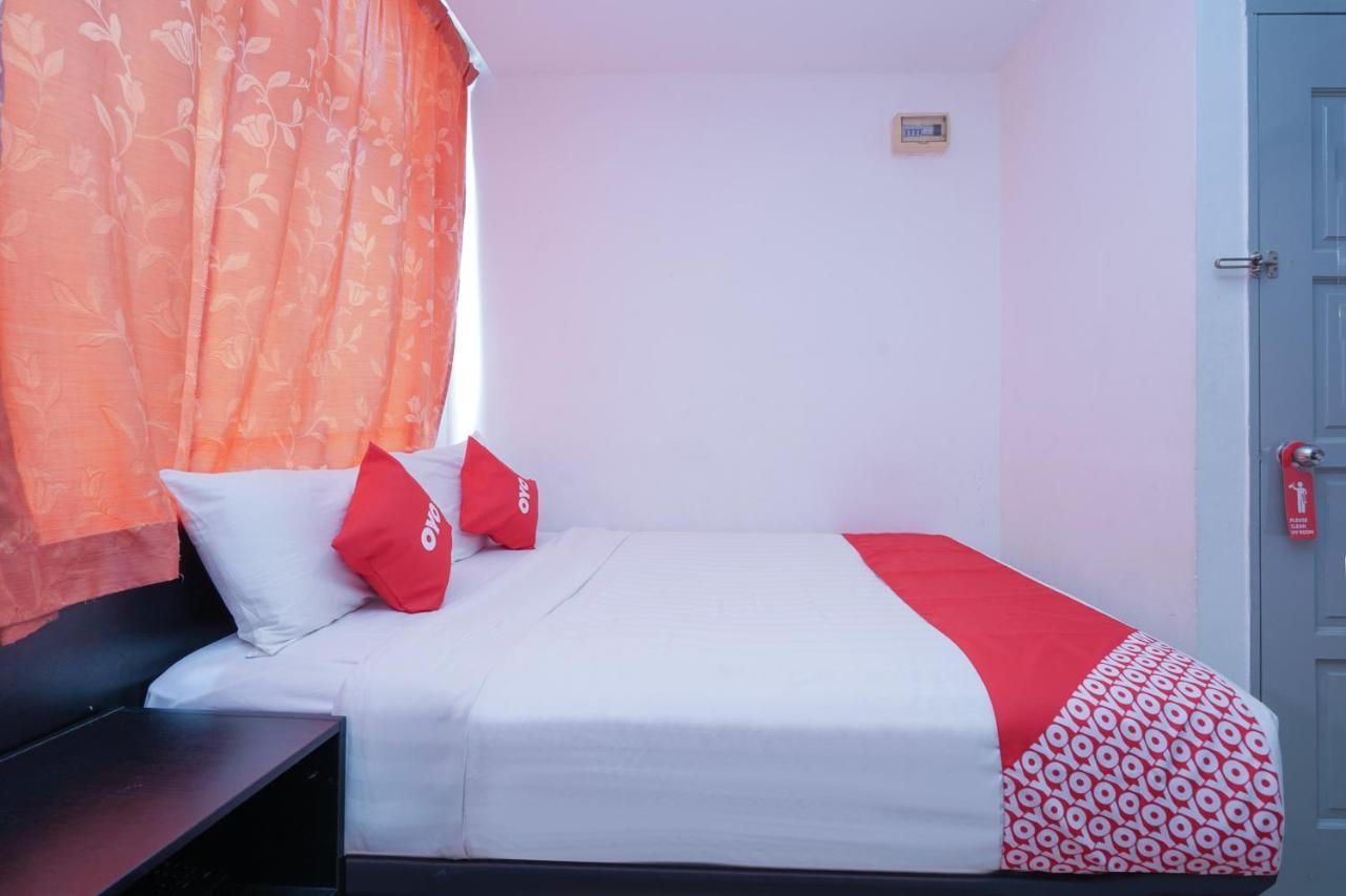 Oyo 90106 Sindbad Hotel Куала Лумпур Екстериор снимка