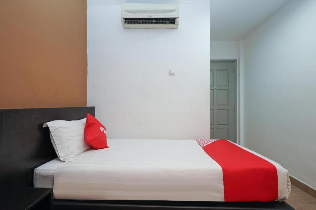 Oyo 90106 Sindbad Hotel Куала Лумпур Екстериор снимка