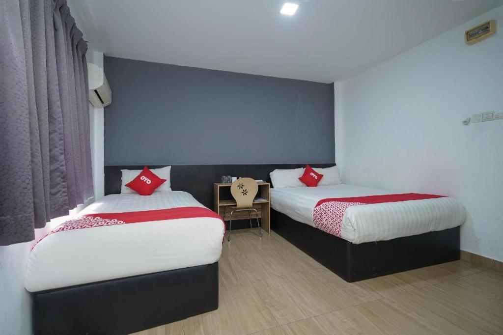 Oyo 90106 Sindbad Hotel Куала Лумпур Екстериор снимка