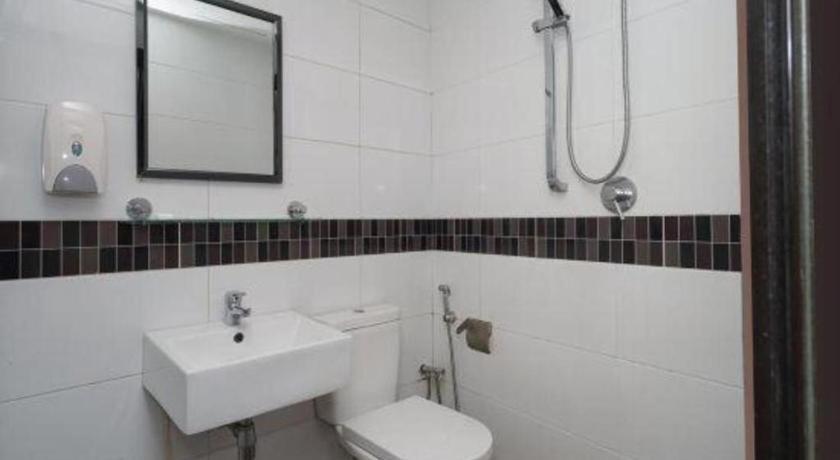 Oyo 90106 Sindbad Hotel Куала Лумпур Екстериор снимка